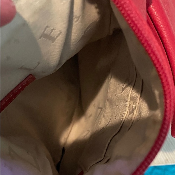 Levenger Chic Red Crossbody Bag
3 Interchangeable Pouches - Picture 5 of 7